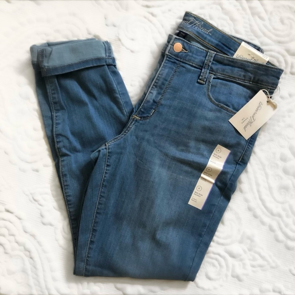 NEW Classic Blue Mid Rise Skinny Jeans Universal Thread Size 8/29 R